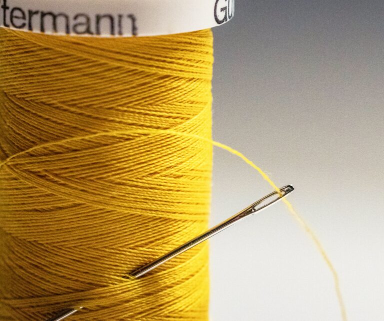 The Essential Guide to Hand Sewing Needles